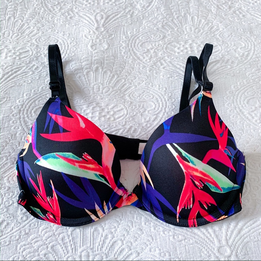 Victoria’s Secret PINK Tropical Print T-Shirt Bra